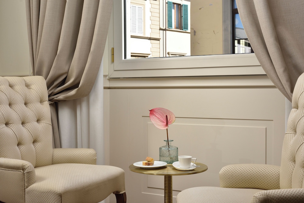 Hotel Kraft — Hotel rooms in Florence, Tuscany