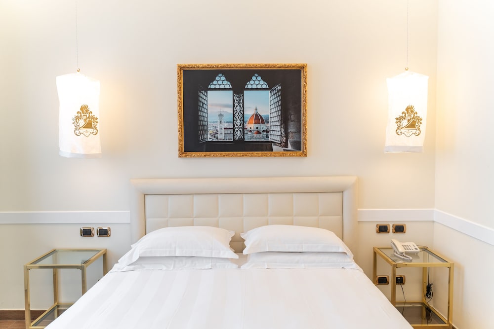 Hotel Kraft — Hotel rooms in Florence, Tuscany
