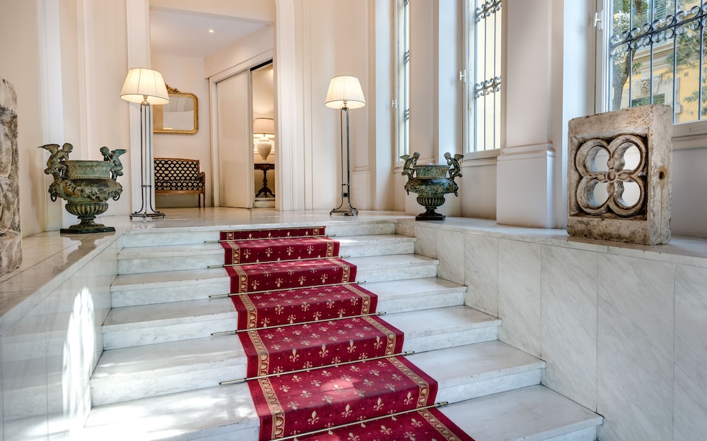 Hotel La Fortezza — Hotel building in Florence, Tuscany