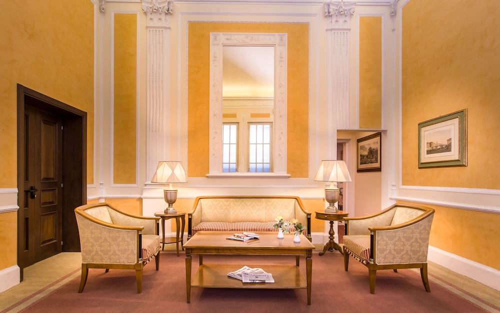 Hotel La Fortezza — Hotel rooms in Florence, Tuscany