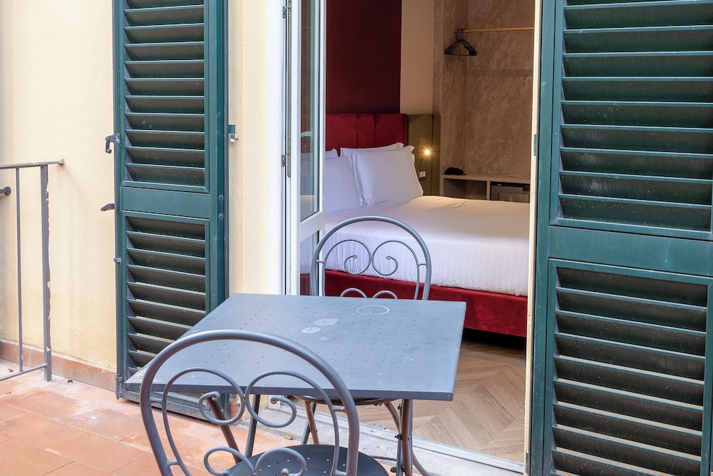 Hotel La Fortezza — Hotel rooms in Florence, Tuscany