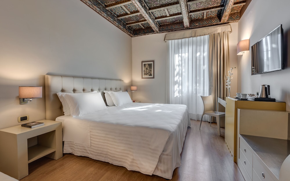 Hotel La Fortezza — Hotel rooms in Florence, Tuscany