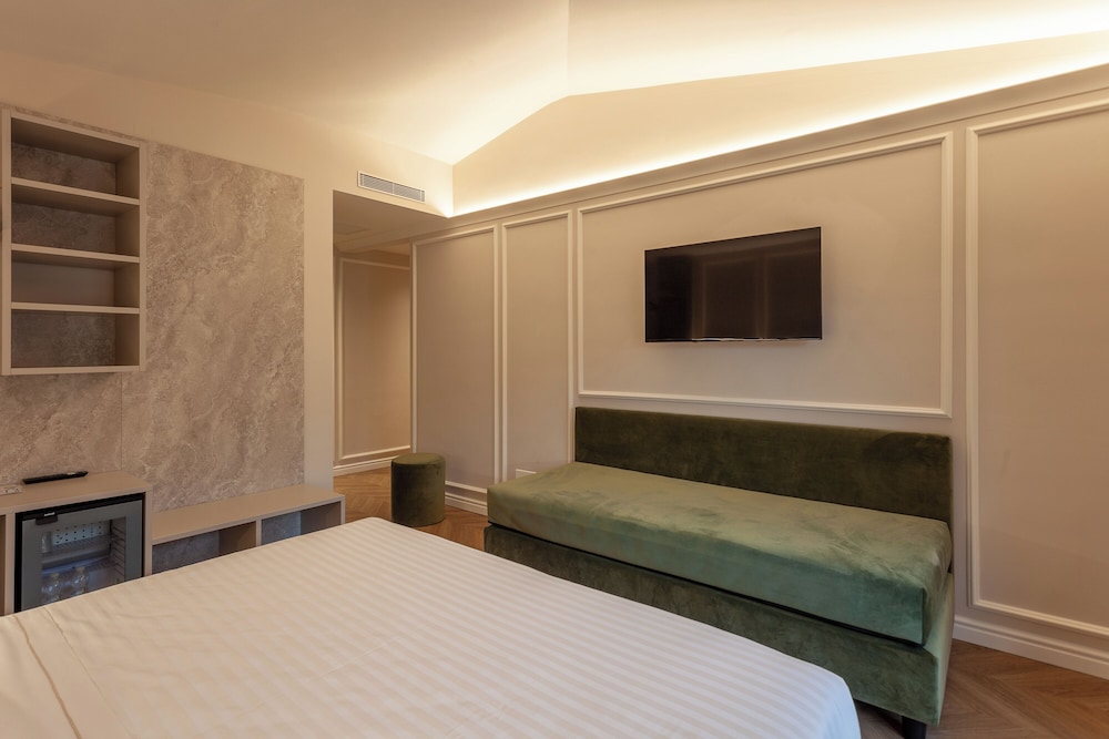 Hotel La Fortezza — Hotel rooms in Florence, Tuscany