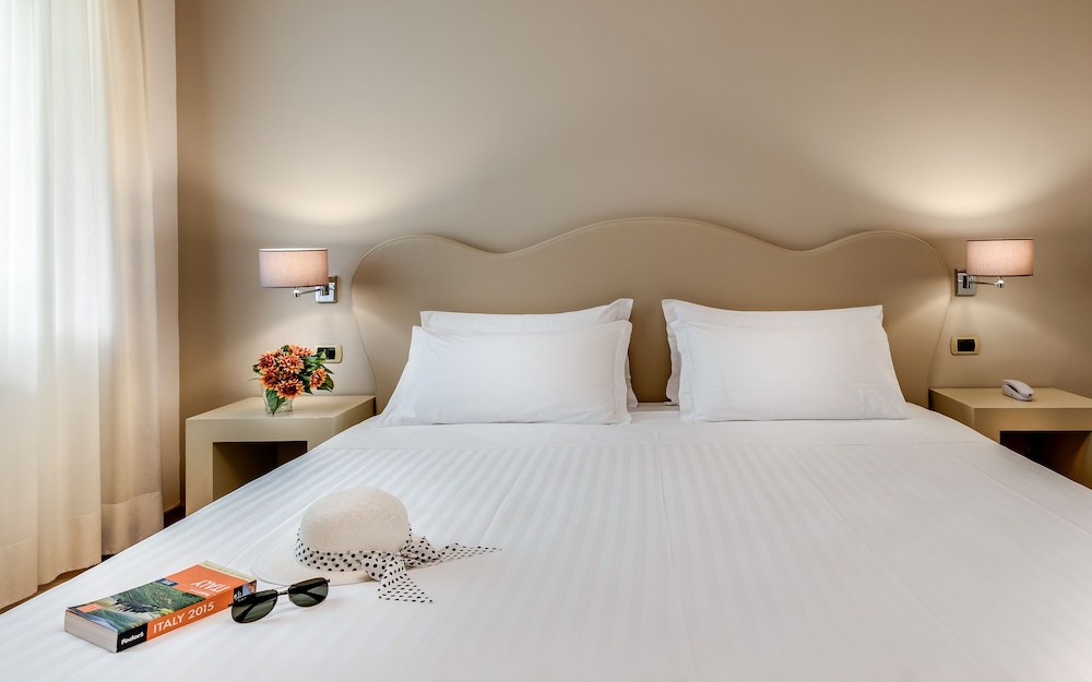 Hotel La Fortezza — Hotel rooms in Florence, Tuscany