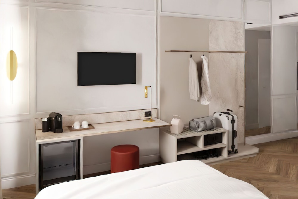 Hotel La Fortezza — Hotel rooms in Florence, Tuscany