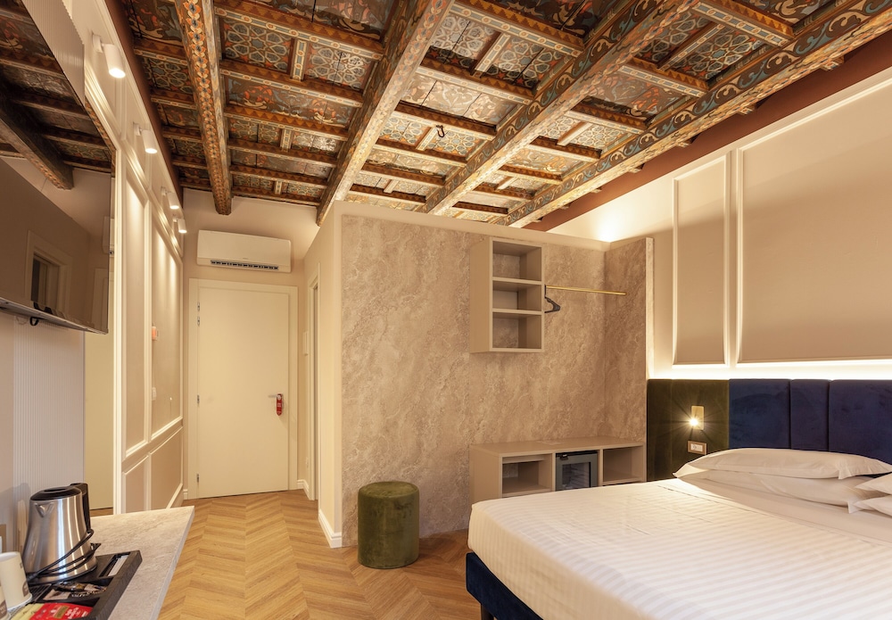 Hotel La Fortezza — Hotel rooms in Florence, Tuscany