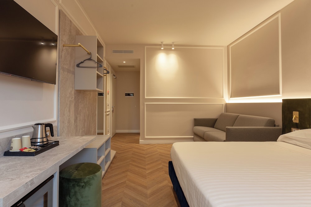 Hotel La Fortezza — Hotel rooms in Florence, Tuscany
