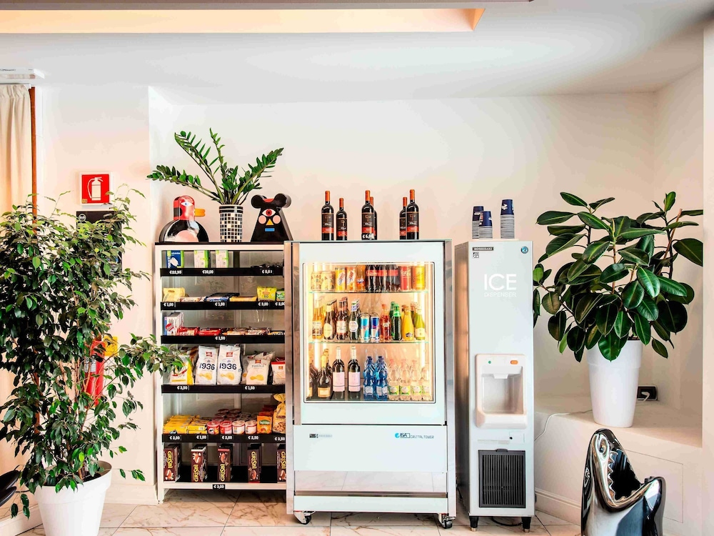 B&B Hotel Firenze Laurus al Duomo — Restaurant & bars in Florence, Tuscany