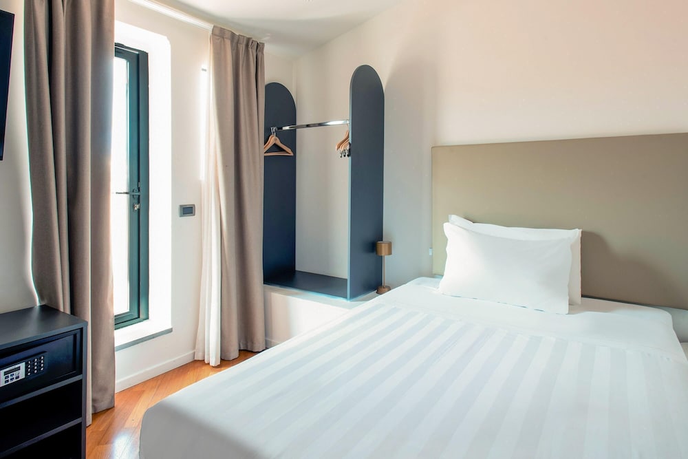 B&B Hotel Firenze Laurus al Duomo — Hotel rooms in Florence, Tuscany