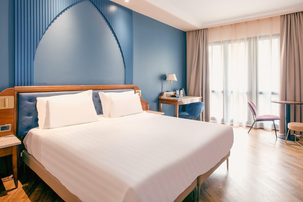 B&B Hotel Firenze Laurus al Duomo — Hotel rooms in Florence, Tuscany
