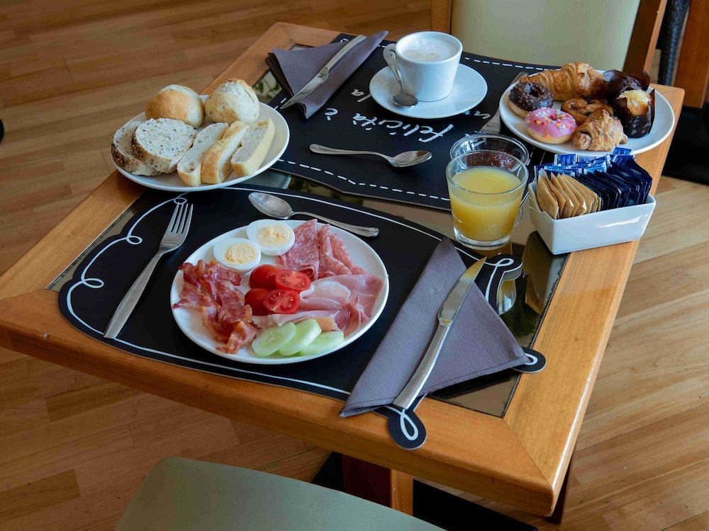 B&B Hotel Firenze Laurus al Duomo — Restaurant & bars in Florence, Tuscany