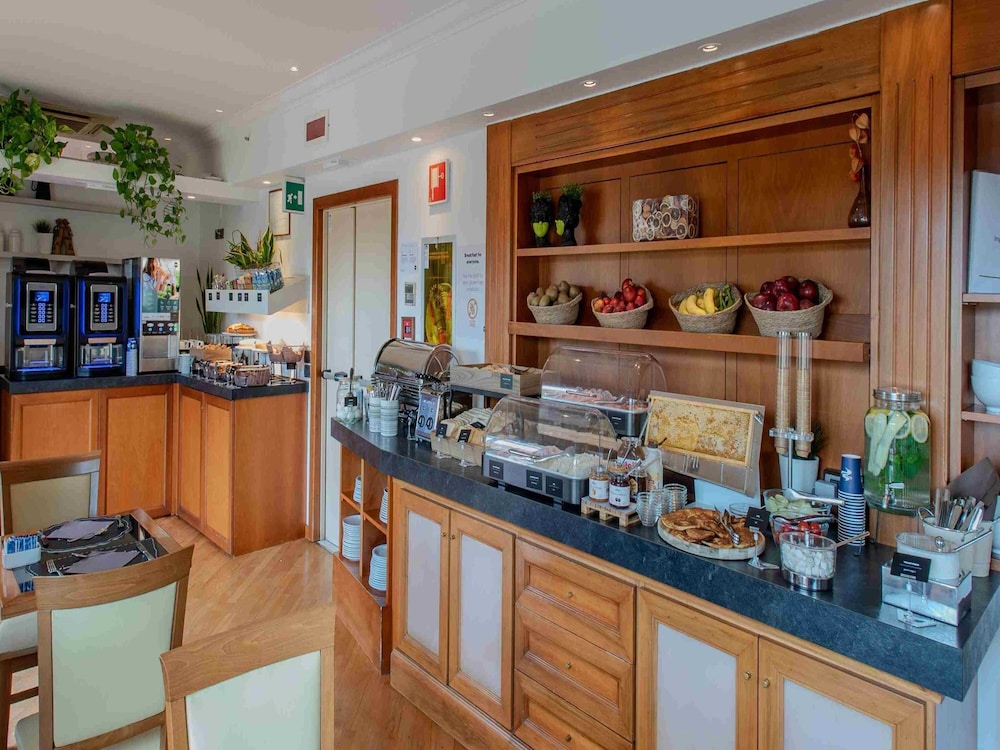 B&B Hotel Firenze Laurus al Duomo — Restaurant & bars in Florence, Tuscany