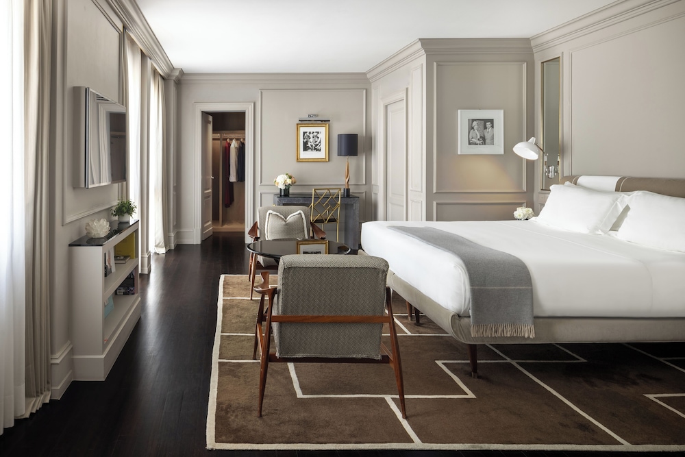 Portrait Firenze - Lungarno Collection — Hotel rooms in Florence, Tuscany