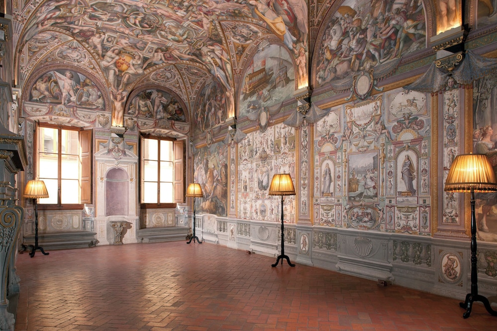Portrait Firenze - Lungarno Collection — Attractions in the area in Florence, Tuscany