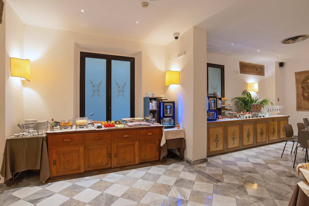 Hotel Machiavelli Palace — Restaurant & bars in Florence, Tuscany
