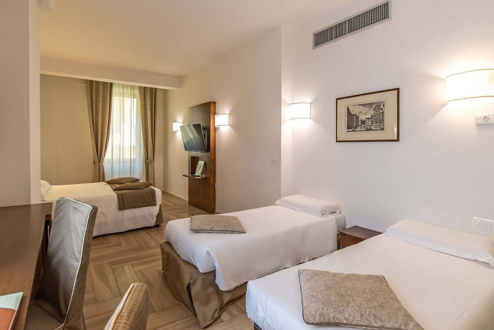 Hotel Machiavelli Palace — Hotel rooms in Florence, Tuscany