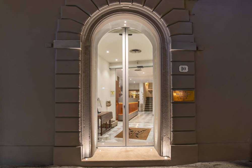 Hotel Machiavelli Palace — Hotel building in Florence, Tuscany