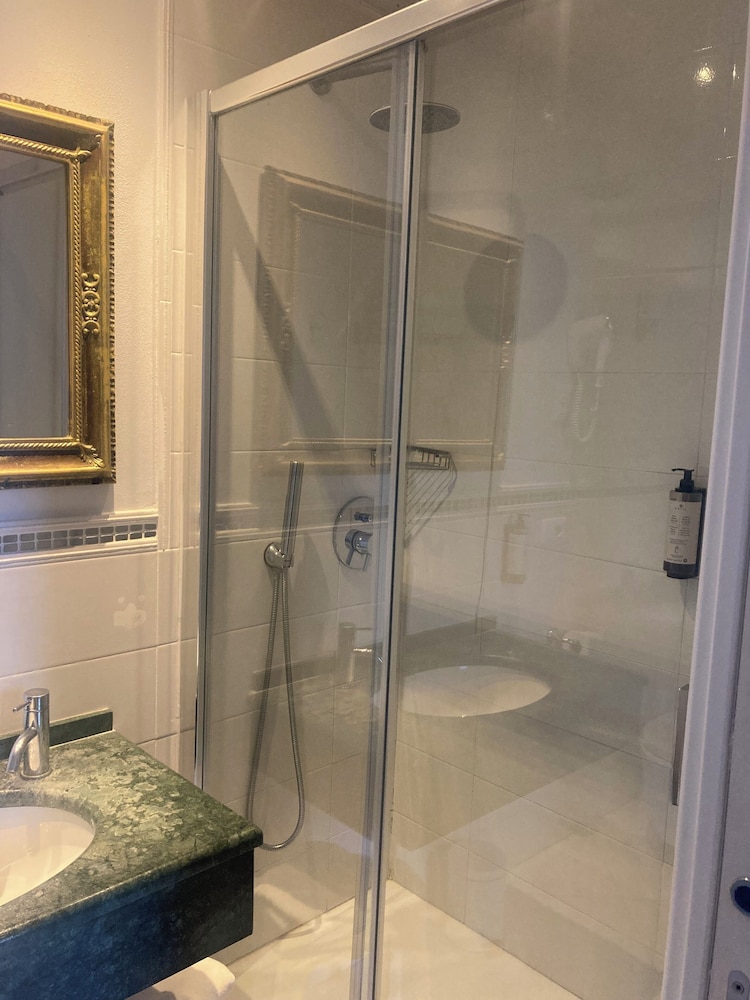 Hotel Machiavelli Palace — Hotel rooms in Florence, Tuscany
