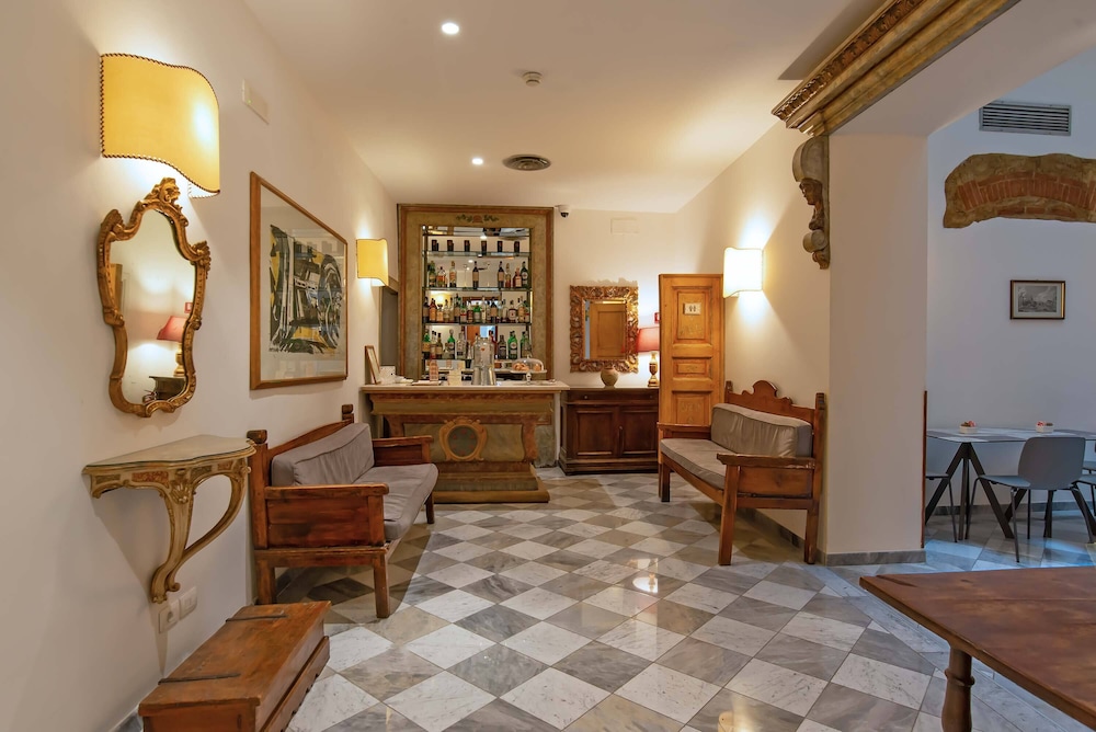 Hotel Machiavelli Palace — Restaurant & bars in Florence, Tuscany