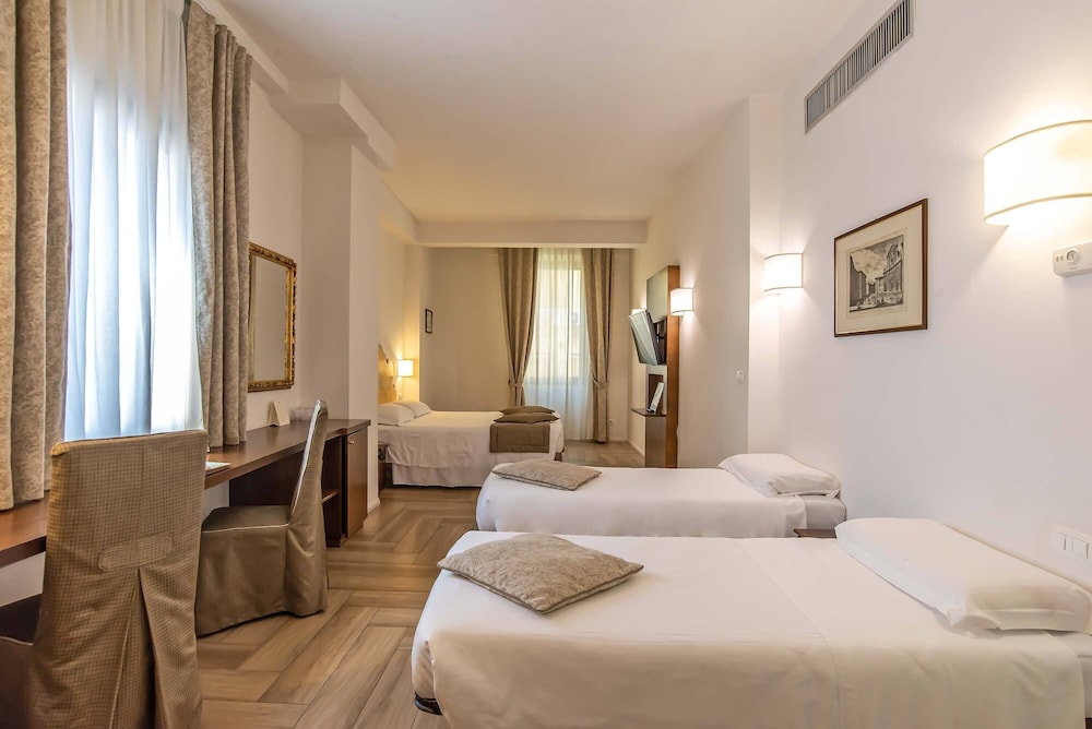 Hotel Machiavelli Palace — Hotel rooms in Florence, Tuscany
