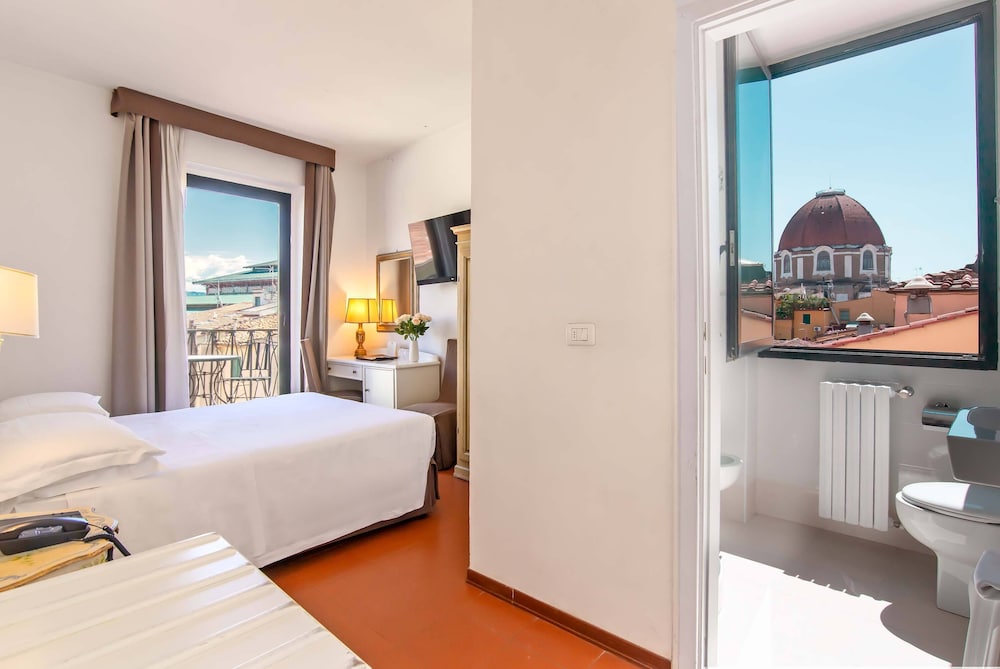 Hotel Machiavelli Palace — Hotel rooms in Florence, Tuscany