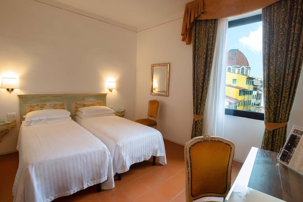 Hotel Machiavelli Palace — Hotel rooms in Florence, Tuscany