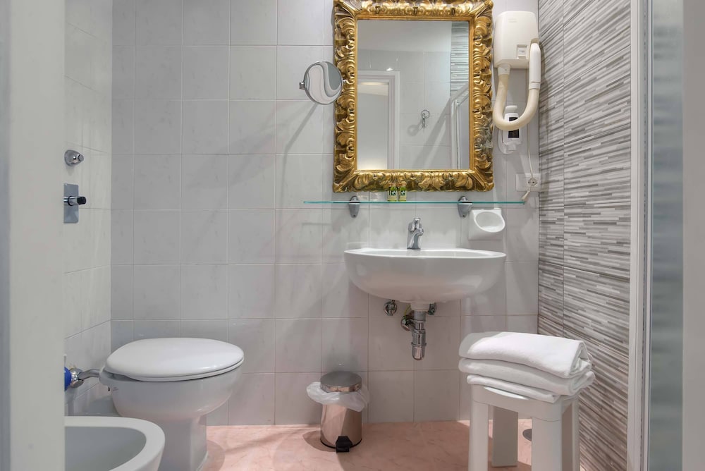 Hotel Machiavelli Palace — Hotel rooms in Florence, Tuscany
