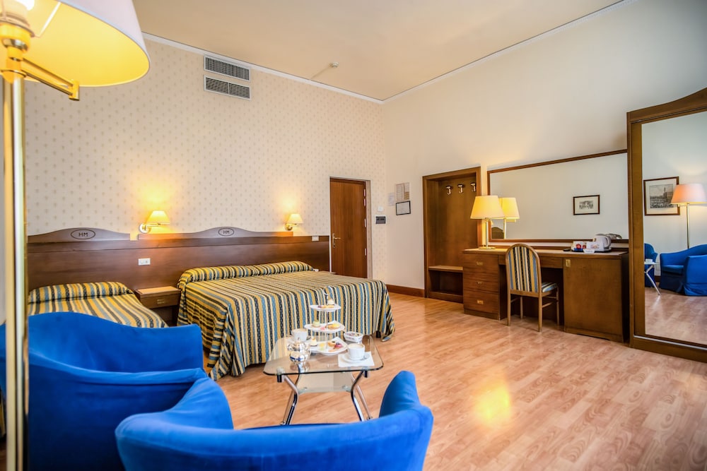 Hotel Martelli — Hotel rooms in Florence, Tuscany