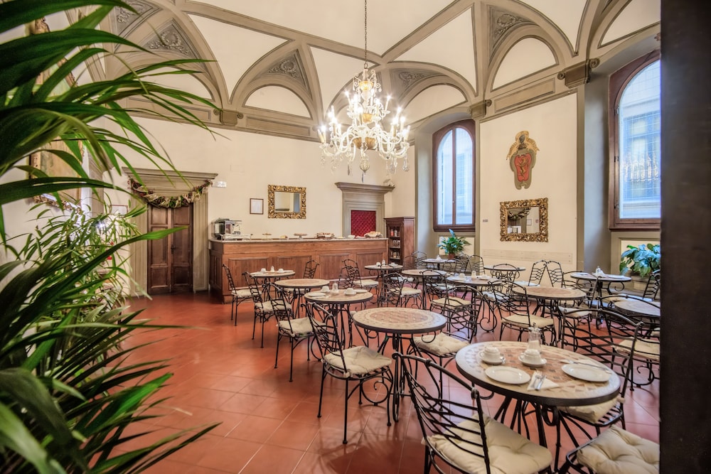 Hotel Martelli — Restaurant & bars in Florence, Tuscany