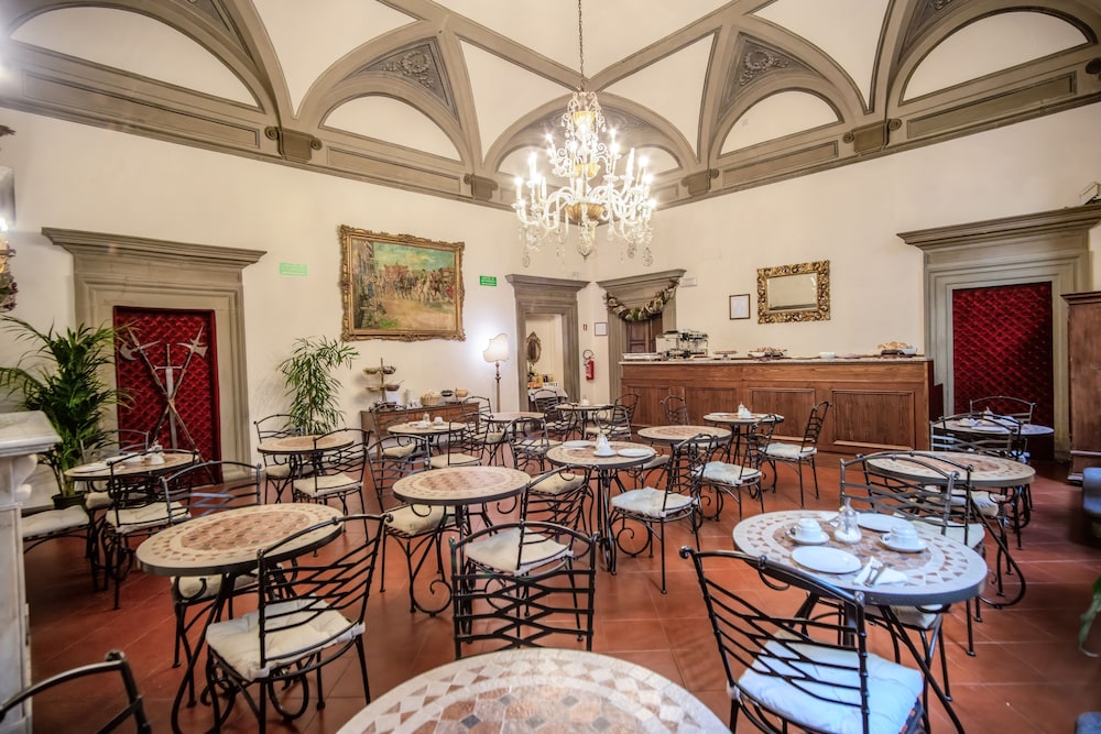 Hotel Martelli — Restaurant & bars in Florence, Tuscany
