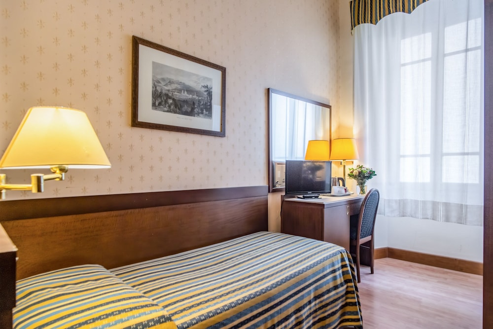 Hotel Martelli — Hotel rooms in Florence, Tuscany
