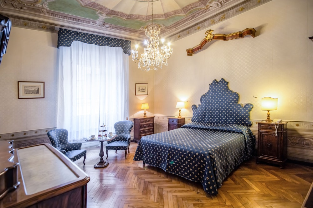Hotel Martelli — Hotel rooms in Florence, Tuscany