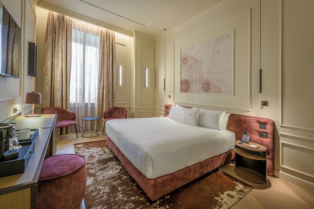 Palazzo Montebello — Hotel rooms in Florence, Tuscany