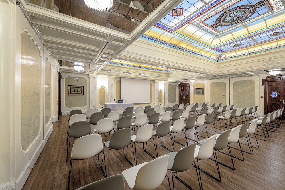 Palazzo Montebello — Hotel building in Florence, Tuscany
