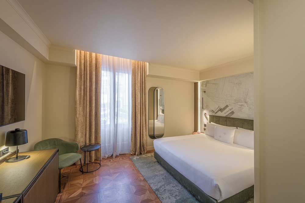 Palazzo Montebello — Hotel rooms in Florence, Tuscany