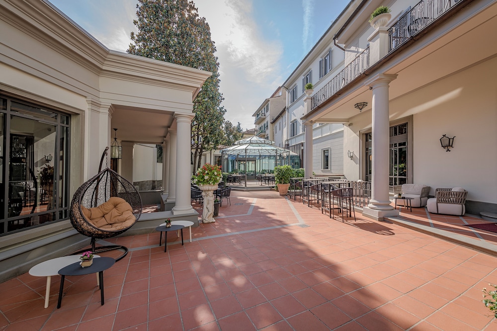 Palazzo Montebello — Restaurant & bars in Florence, Tuscany