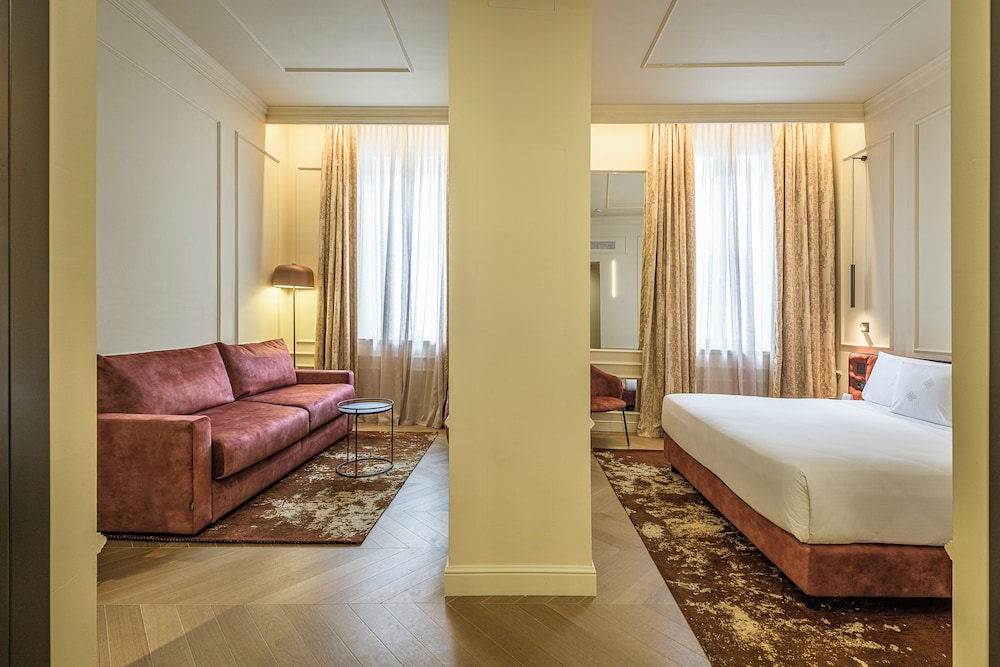 Palazzo Montebello — Hotel rooms in Florence, Tuscany