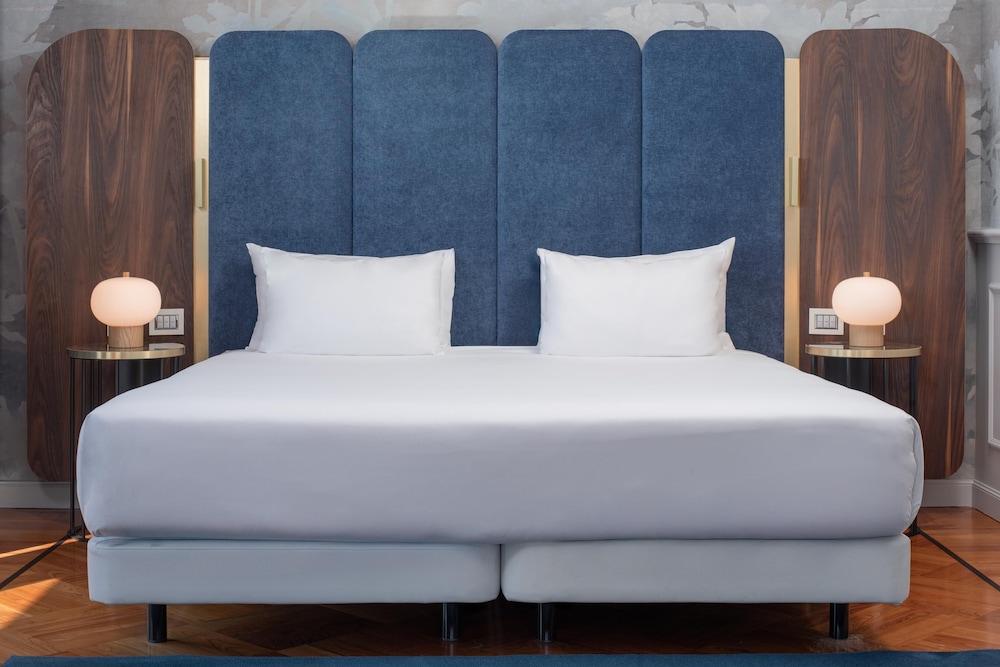 NH Firenze — Hotel rooms in Florence, Tuscany