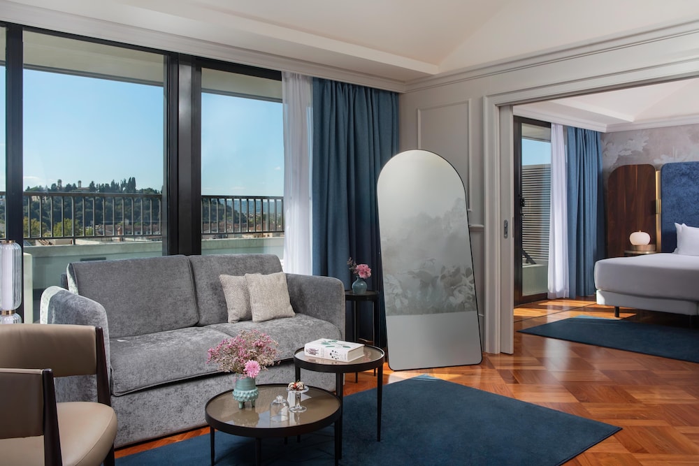 NH Firenze — Hotel rooms in Florence, Tuscany