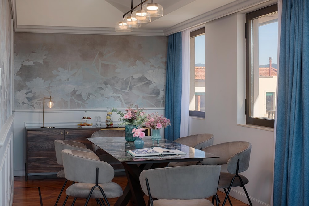 NH Firenze — Restaurant & bars in Florence, Tuscany