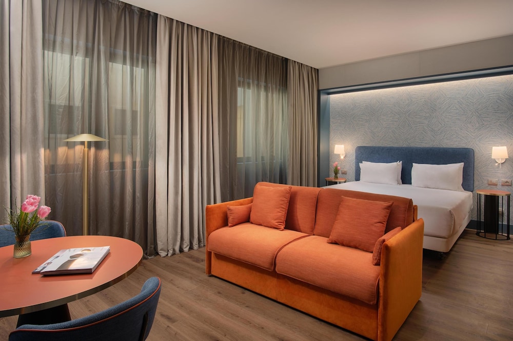 NH Firenze — Hotel rooms in Florence, Tuscany