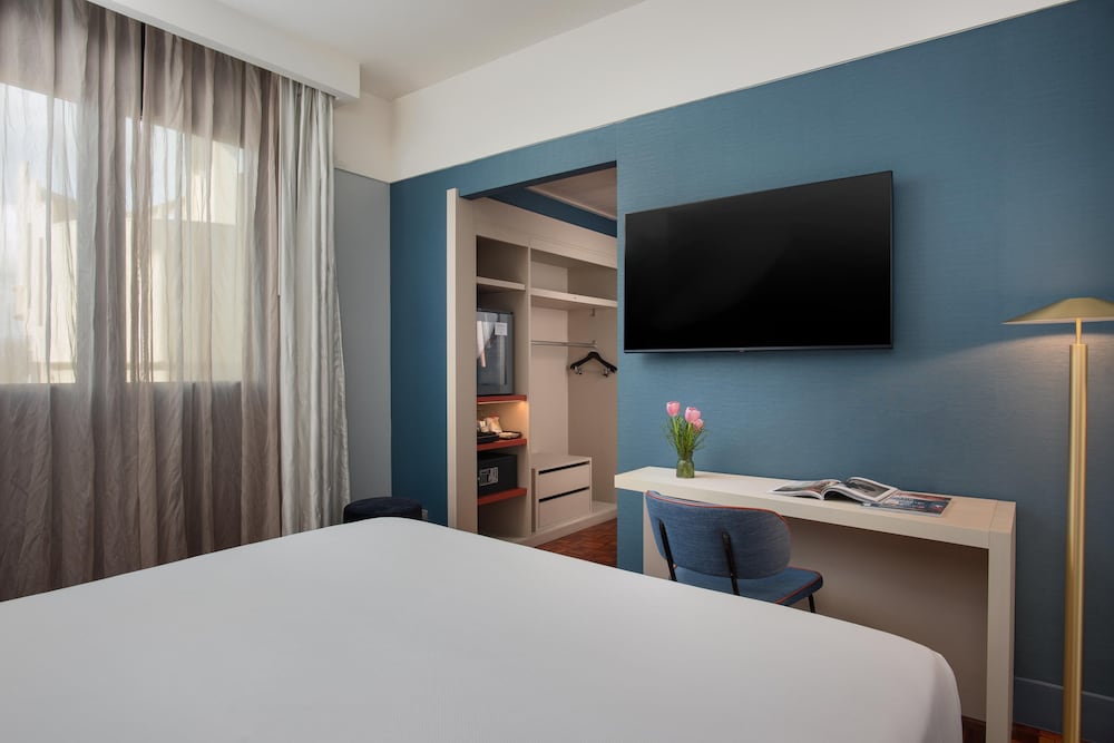 NH Firenze — Hotel rooms in Florence, Tuscany