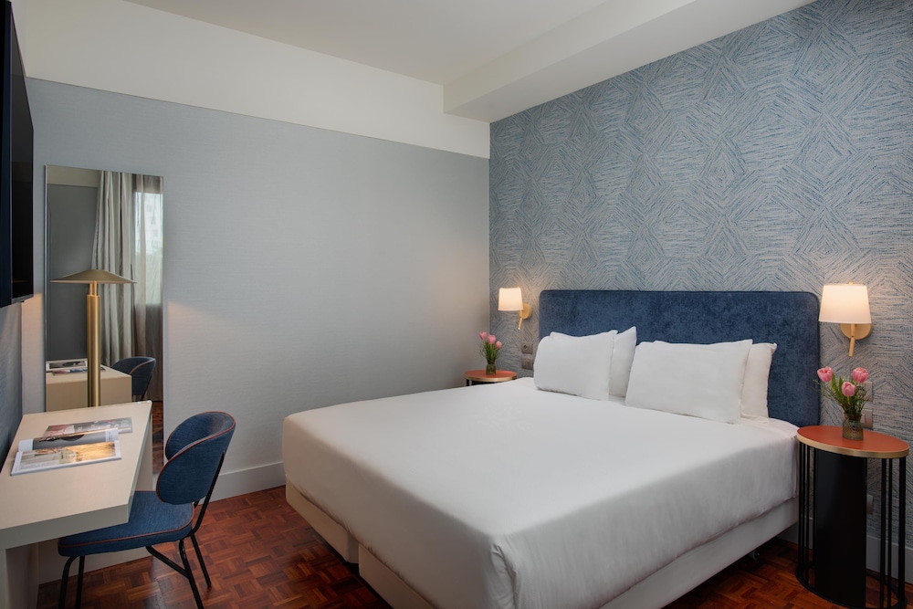 NH Firenze — Hotel rooms in Florence, Tuscany