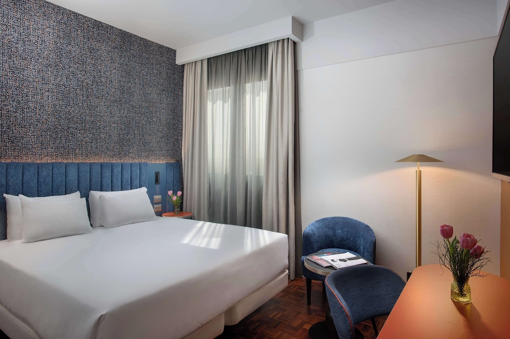NH Firenze — Hotel rooms in Florence, Tuscany