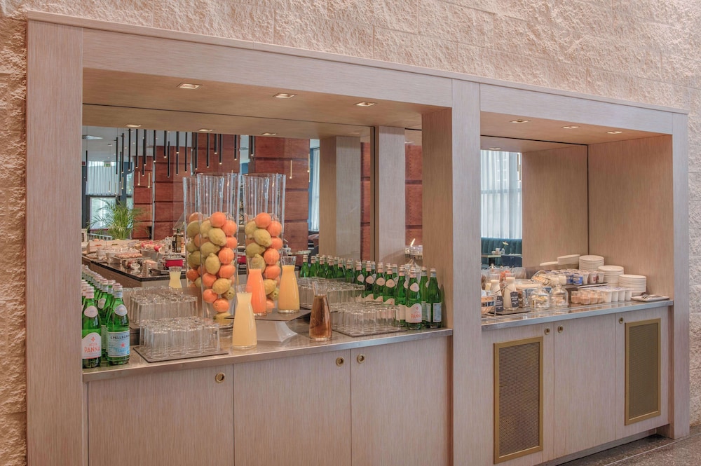 NH Firenze — Restaurant & bars in Florence, Tuscany