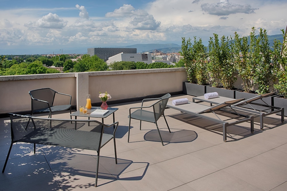 NH Firenze — Hotel building in Florence, Tuscany