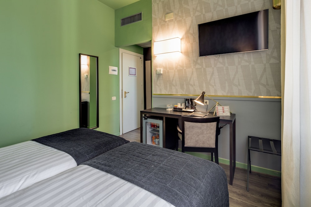 Best Western Plus CHC Florence — Hotel rooms in Florence, Tuscany