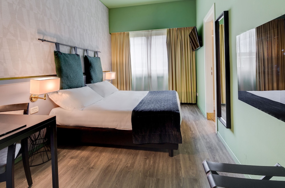 Best Western Plus CHC Florence — Hotel rooms in Florence, Tuscany