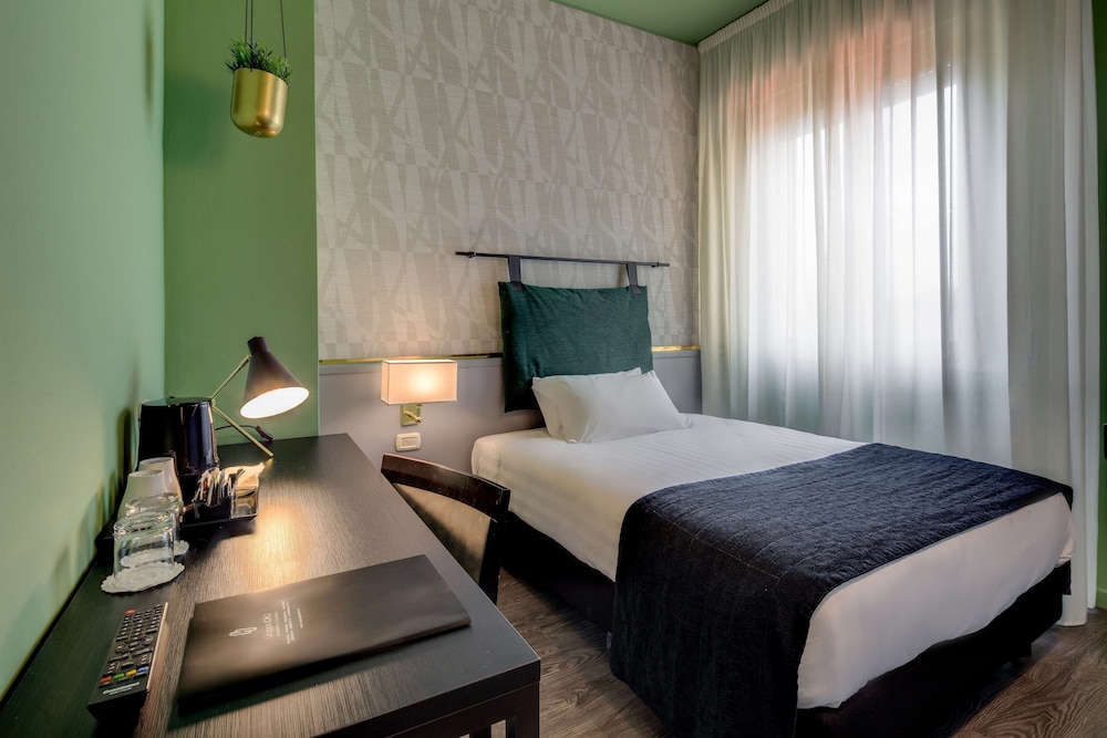 Best Western Plus CHC Florence — Hotel rooms in Florence, Tuscany