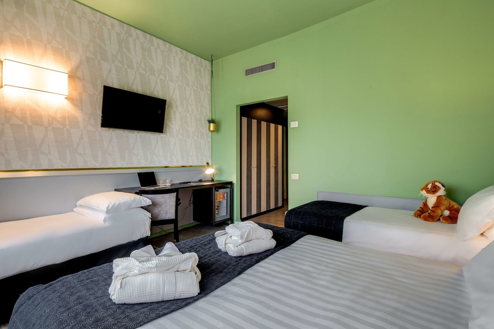 Best Western Plus CHC Florence — Hotel rooms in Florence, Tuscany